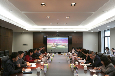 重庆公共运输职业学院与重庆机电股份签订战略合作协议